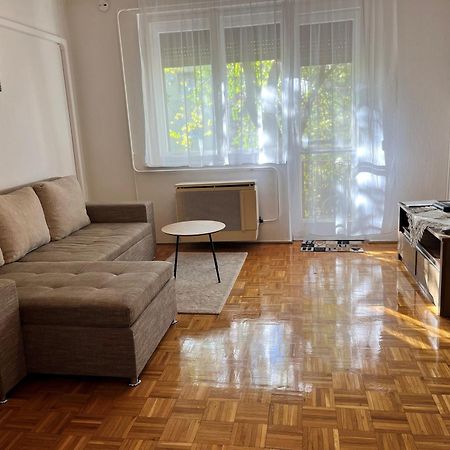 Karman Apartman - 2 Bedroom Entire Flat In The Center Jaszbereny Exterior photo