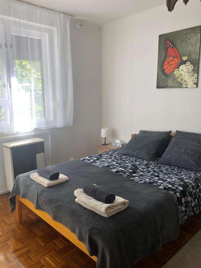 Karman Apartman - 2 Bedroom Entire Flat In The Center Jaszbereny Exterior photo